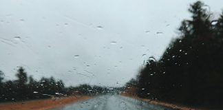 Pioggia in autostrada