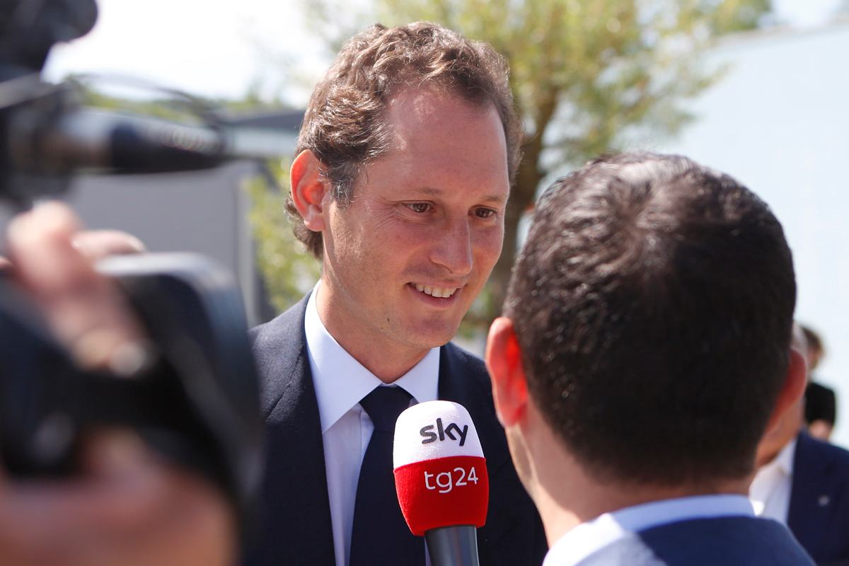 Il presidente John Elkann