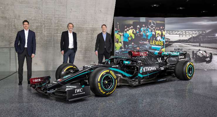 Il team principal Toto Wolff, il presidente di Ineos Jim Ratcliffe e il presidente del gruppo Daimler Ola Kallenius