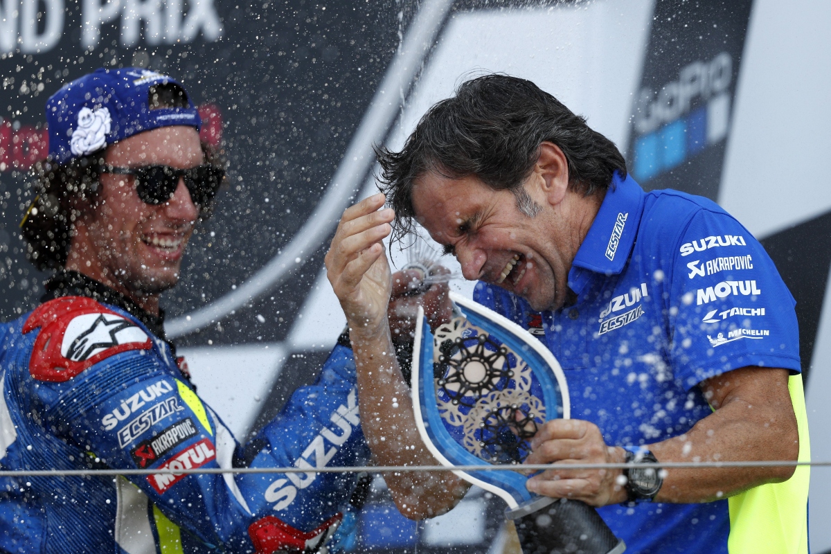 Alex Rins e Davide Brivio (Getty Images)