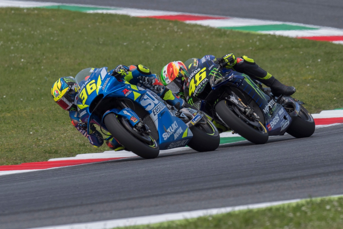 Joan Mir e Valentino Rossi (Getty Images)