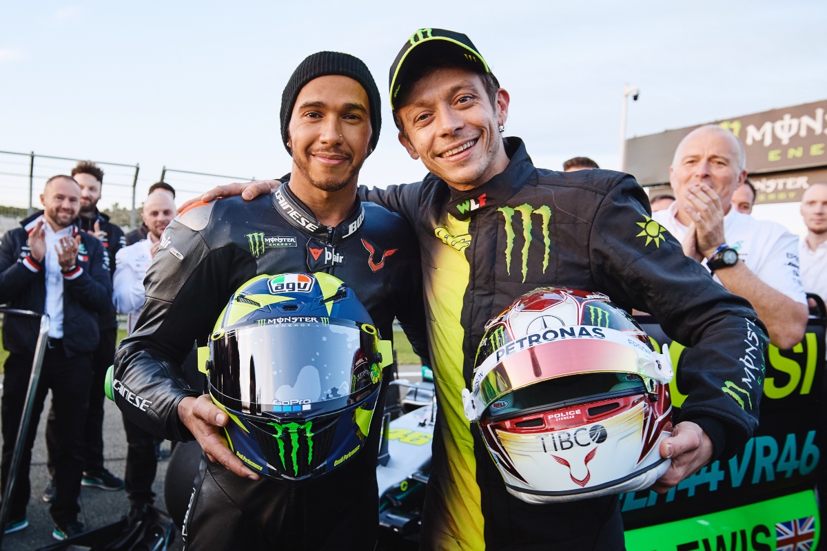 Lewis Hamilton e Valentino Rossi (Getty Images)