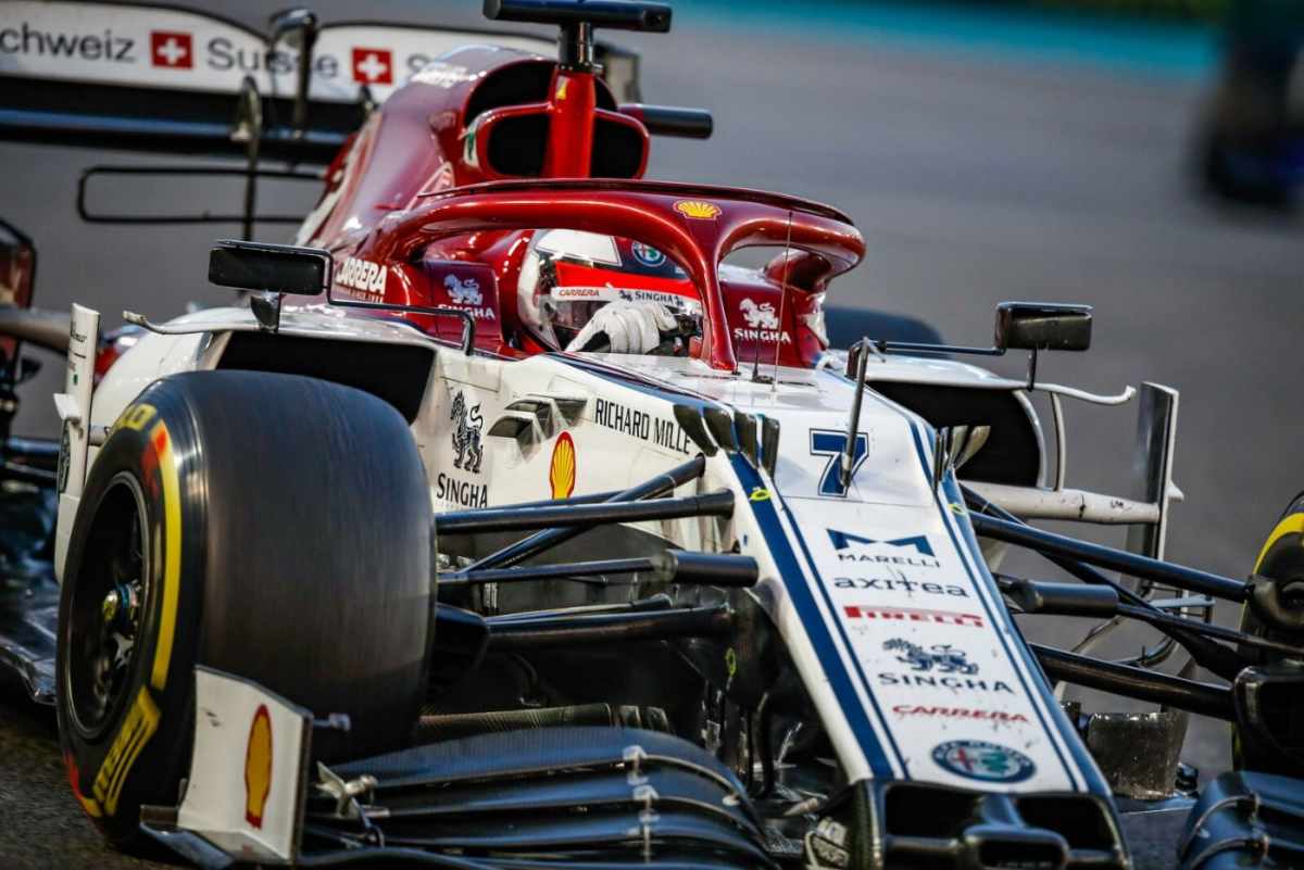 La Alfa Romeo di Kimi Raikkonen in pista