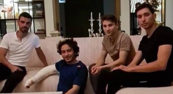 Can Oncu con il fratello Denis e il loro amico a casa di Kenan Sofuoglu