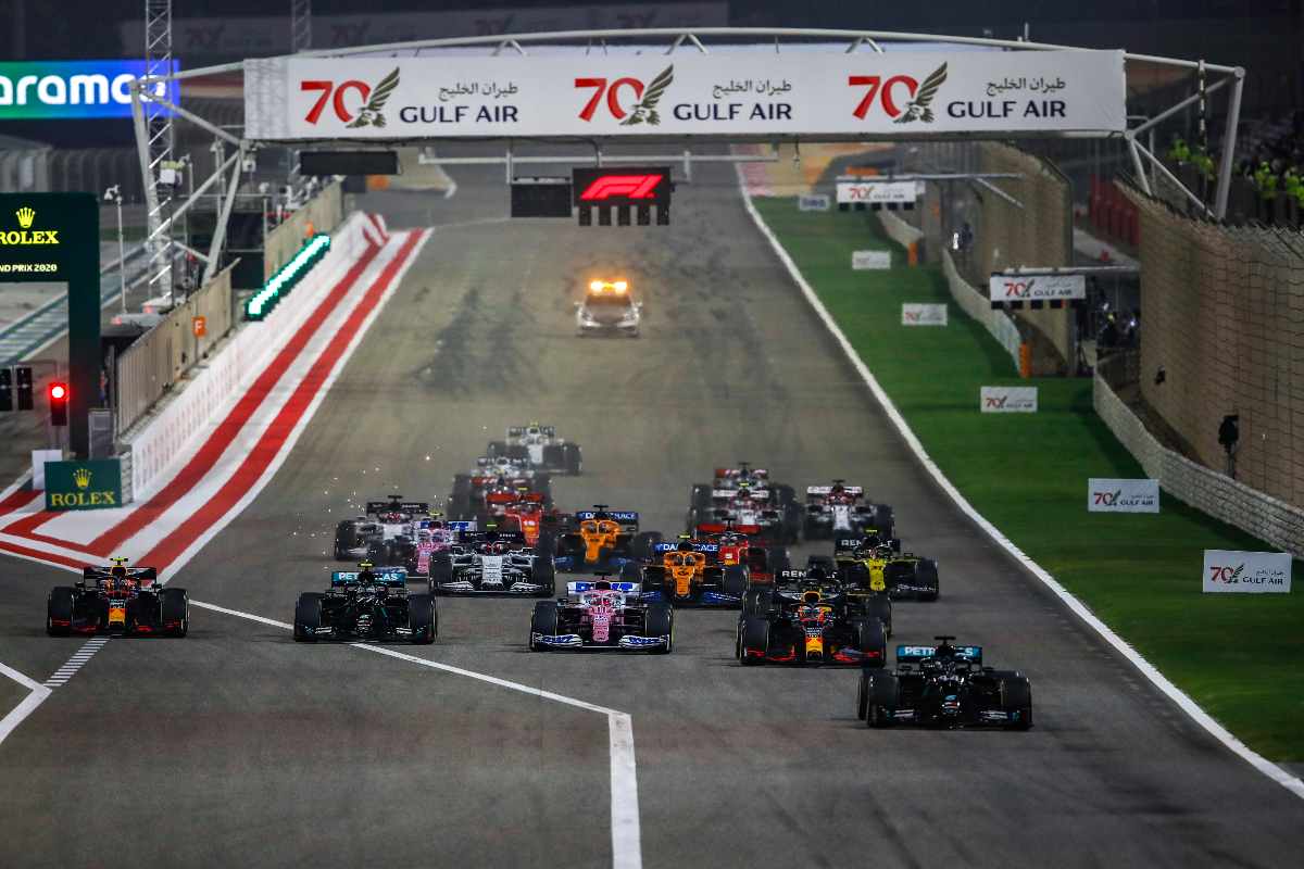 La partenza del Gran Premio del Bahrein di F1 2020 a Sakhir