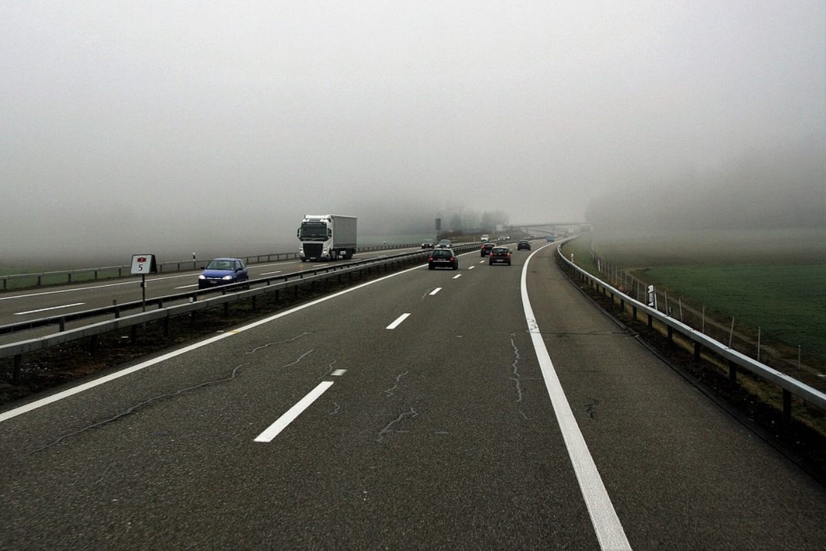 Nebbia in autostrada