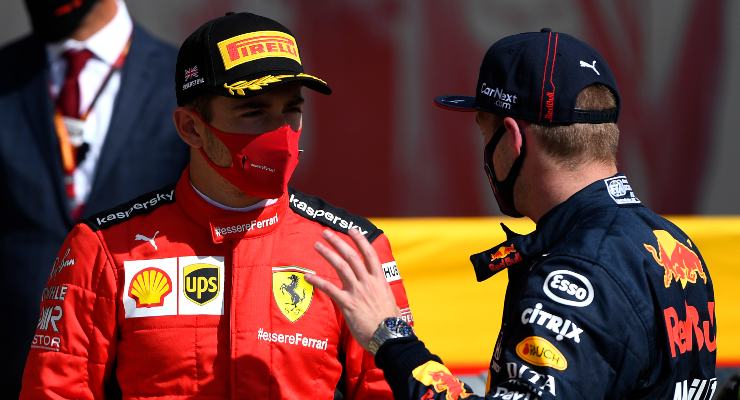 Charles Leclerc e Max Verstappen