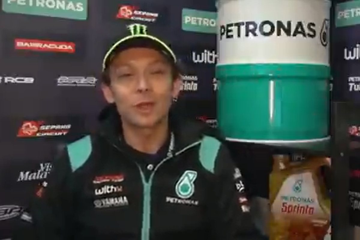 Valentino Rossi con la divisa Petronas