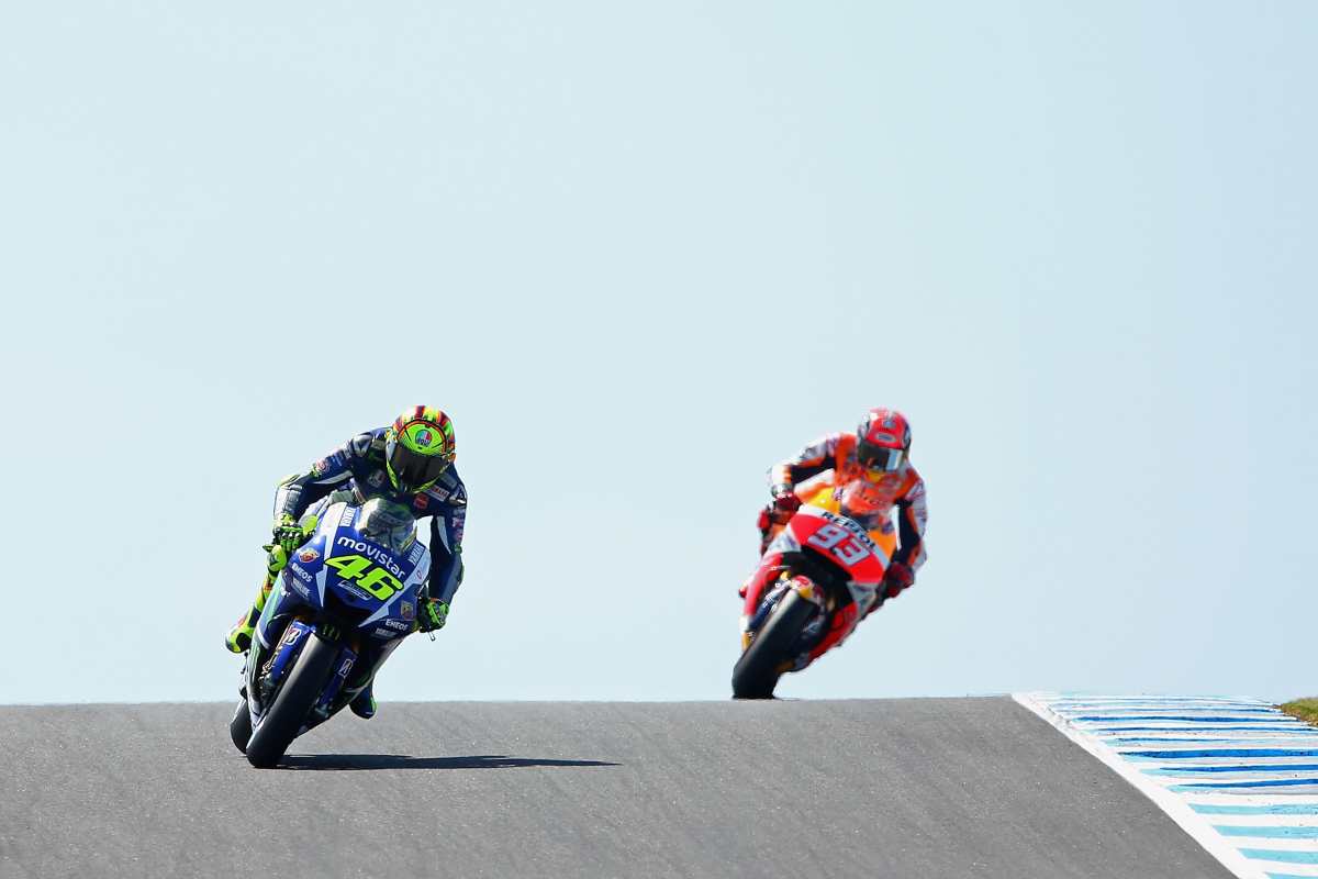 Valentino Rossi e Marc Marquez in pista (Getty Images)