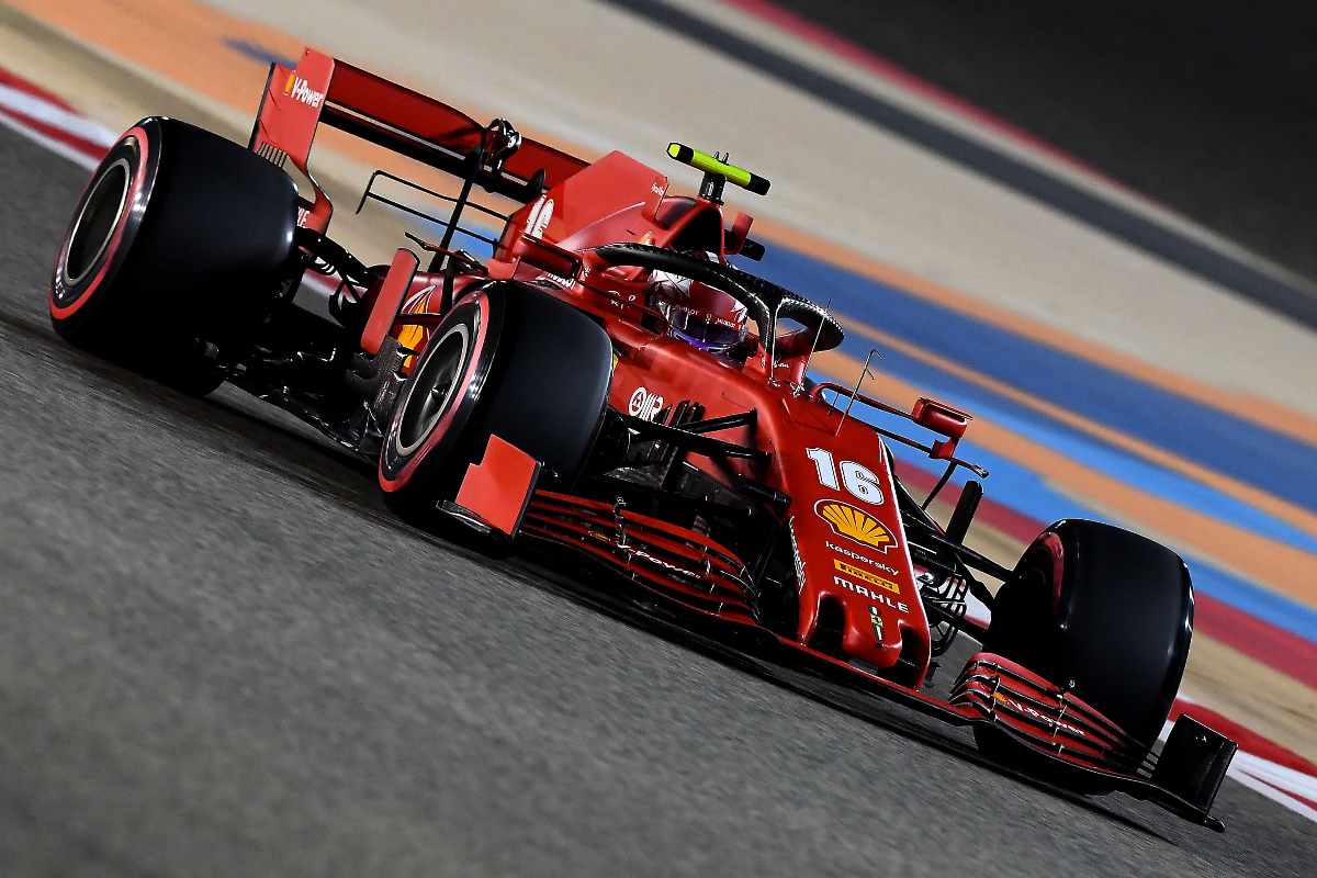 La vettura di Charles Leclerc in pista