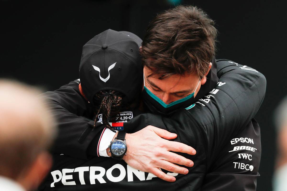 Il team principal Toto Wolff con Lewis Hamilton