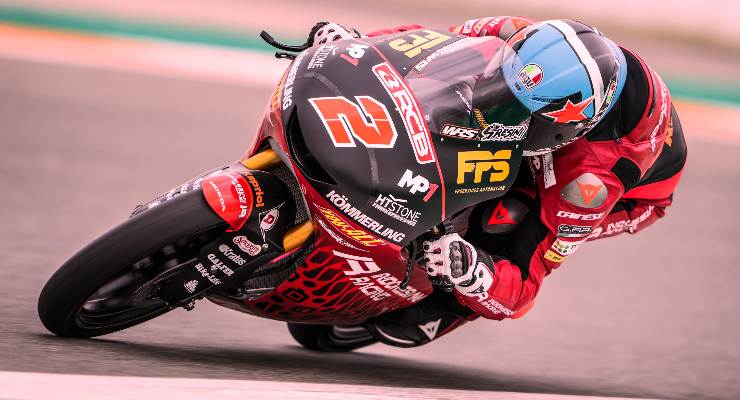 Gabriel Rodrigo in azione nei test di Valencia della Moto3