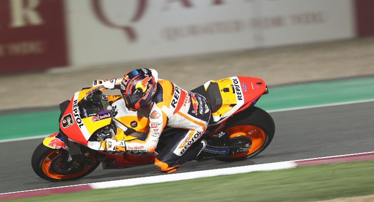 Stefan Bradl in pista sulla sua Honda nei test MotoGP in Qatar