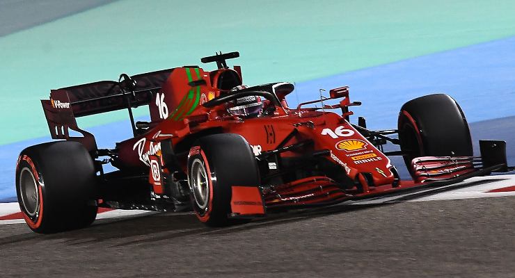 Charles Leclerc in pista nel Gran Premio del Bahrain di F1 2021 a Sakhir