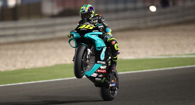 Valentino Rossi in pista nei test MotoGP a Losail, in Qatar