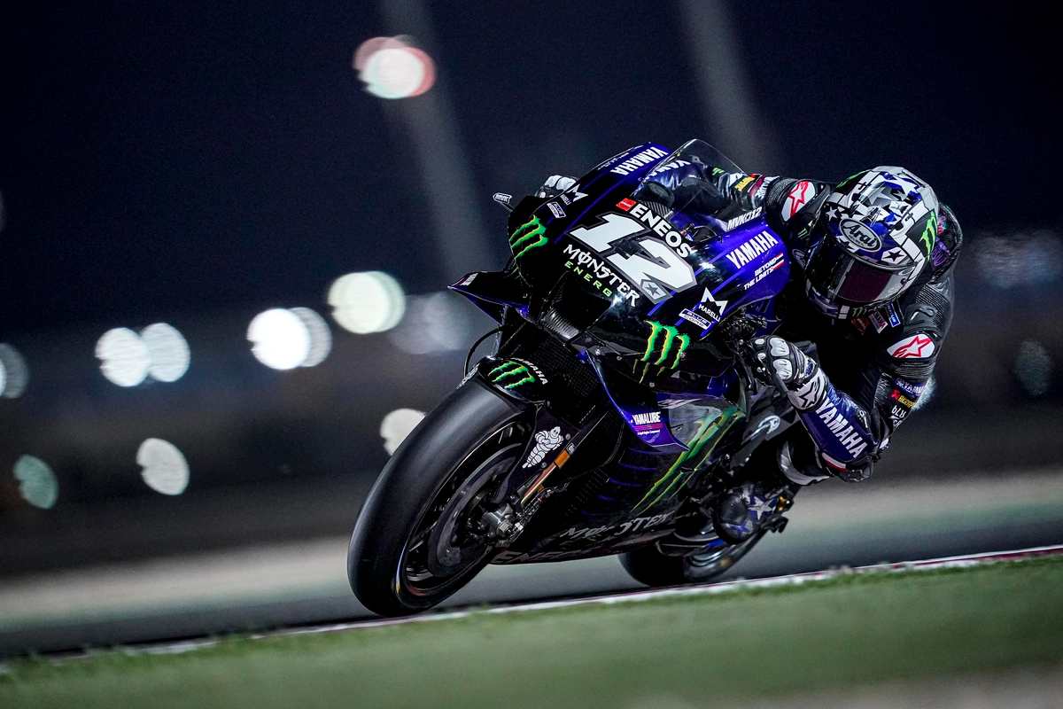 Maverick Vinales in pista nei test MotoGP di Losail, in Qatar