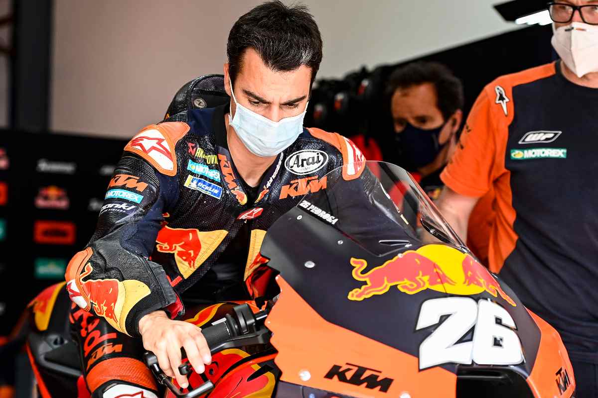 Dani Pedrosa in sella alla Ktm nei test MotoGP 2021 in Qatar, a Doha