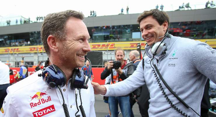 Il team principal della Red Bull, Christian Horner, e il team principal della Mercedes, Toto Wolff