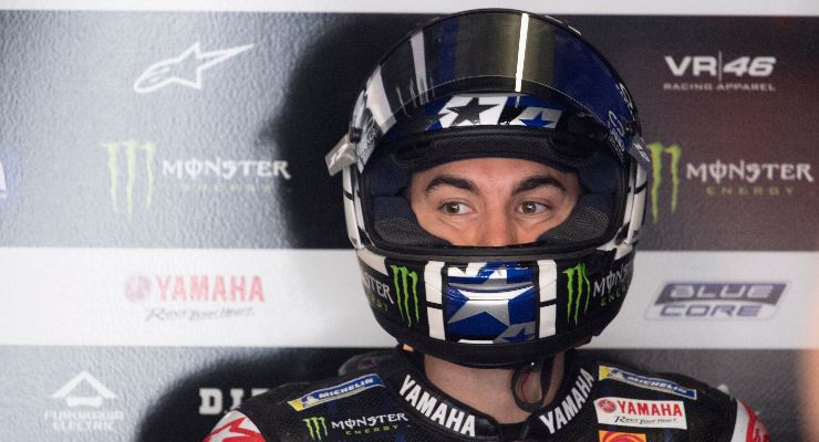 Maverick Vinales ai box nel Gran Premio del Portogallo di MotoGP 2021 a Portimao