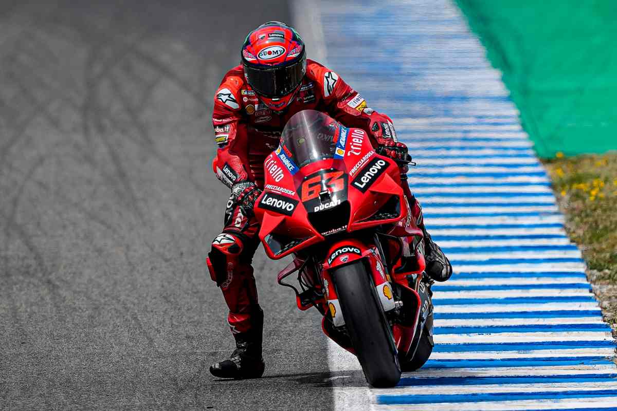 Pecco Bagnaia in pista a Jerez de la Frontera