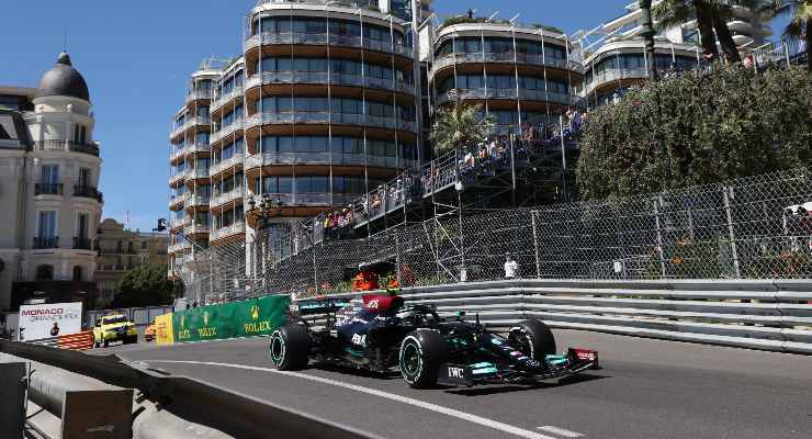 Valtteri Bottas in pista al Gran Premio di Montecarlo di F1 2021 a Monaco