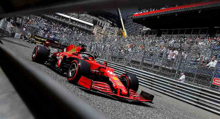 Charles Leclerc in pista nel Gran Premio di Montecarlo di F1 2021 a Monaco (Foto Ferrari)