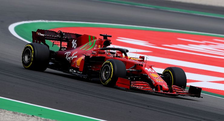 Charles Leclerc in pista nel Gran Premio di Spagna di F1 2021 a Barcellona
