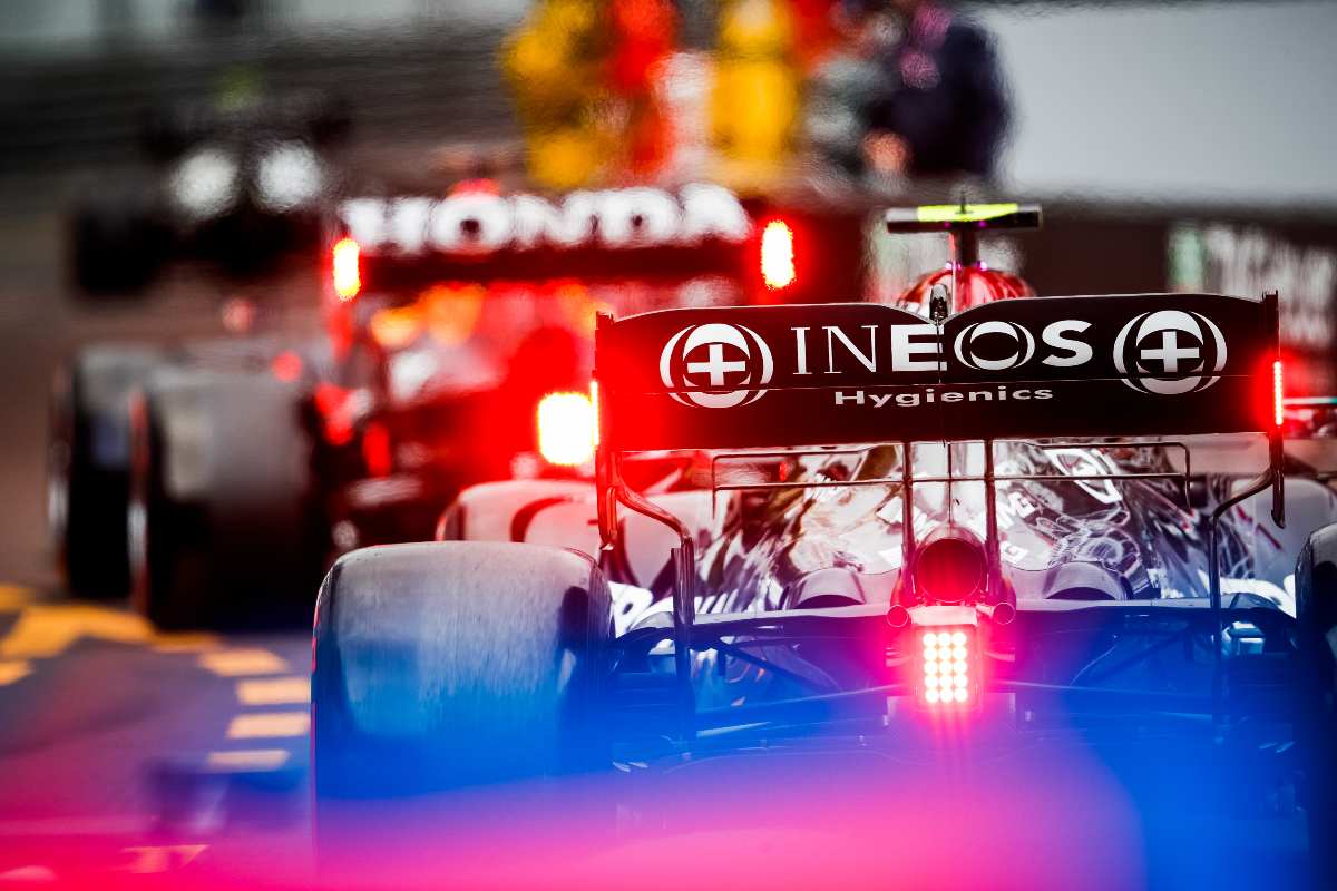 La Mercedes insegue la Red Bull nel Gran Premio di Montecarlo di F1 2021 a Monaco