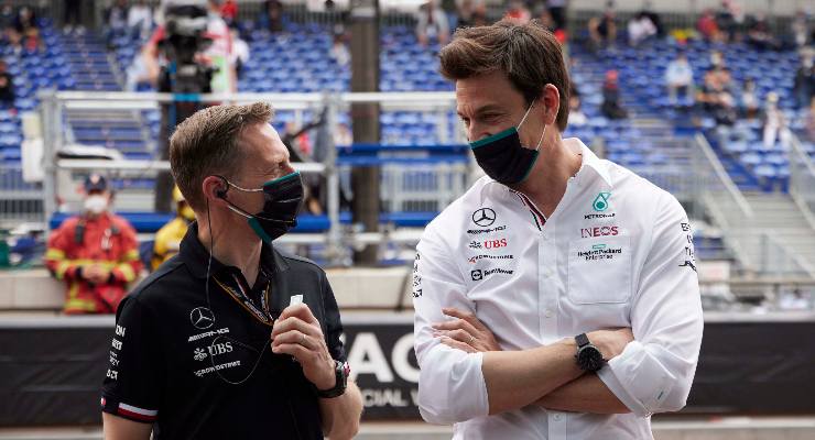 Il team principal Toto Wolff nel paddock del Gran Premio di Montecarlo di F1 2021 a Monaco