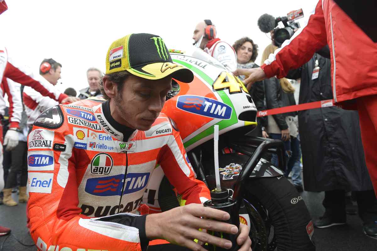 Valentino Rossi ai tempi in cui correva con la Ducati