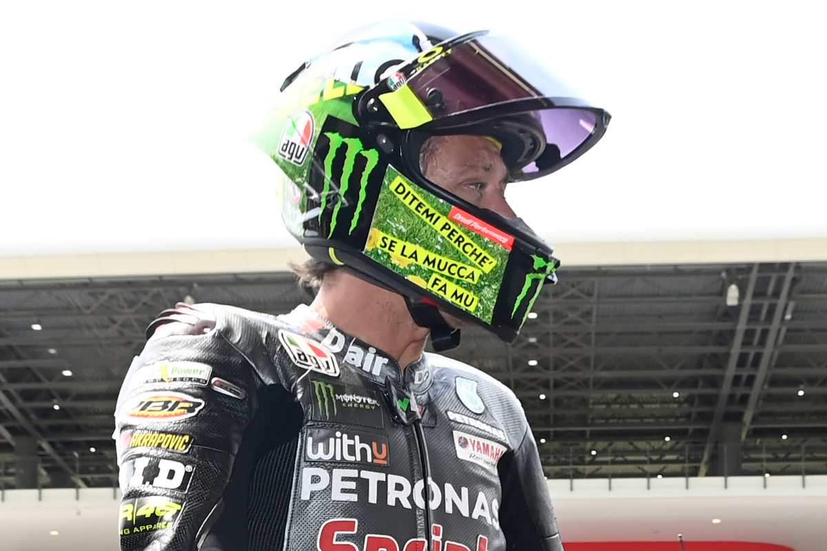 Valentino Rossi ai box nel Gran Premio d'Italia di MotoGP 2021 al Mugello
