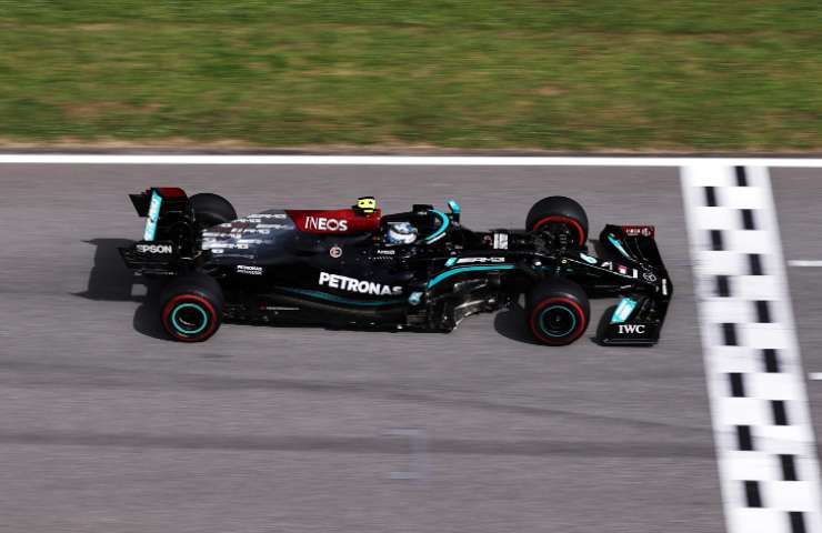 Valtteri Bottas in pista con la Mercedes (GettyImages)