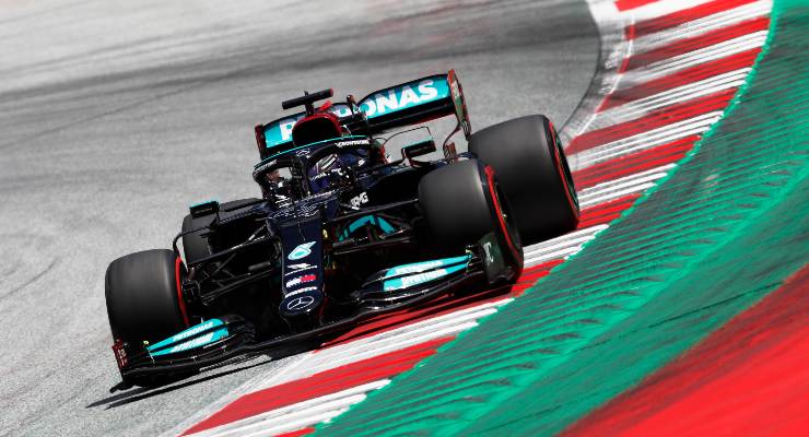 Lewis Hamilton in pista al Gran Premio di Stiria di F1 2021 al Red Bull Ring