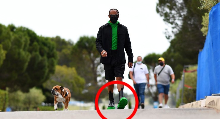 Gli stivali di Lewis Hamilton nel paddock del Gran Premio di Francia di F1 2021 al Paul Ricard