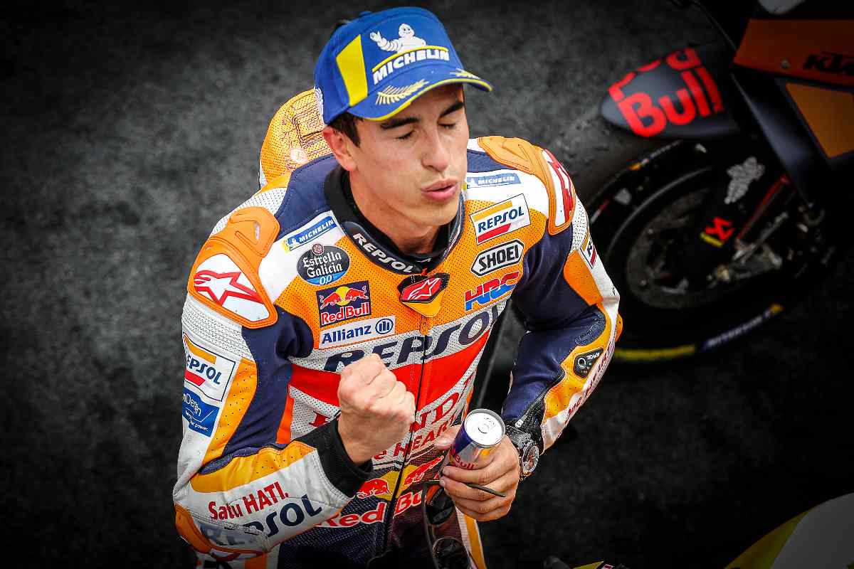 Marc Marquez festeggia la vittoria al Gran Premio di Germania di MotoGP 2021 al Sachsenring