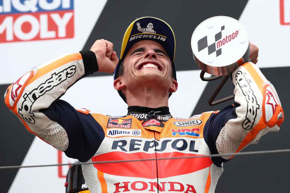 Marc Marquez dopo la vittoria al Gran Premio di Germania di MotoGP 2021 al Sachsenring