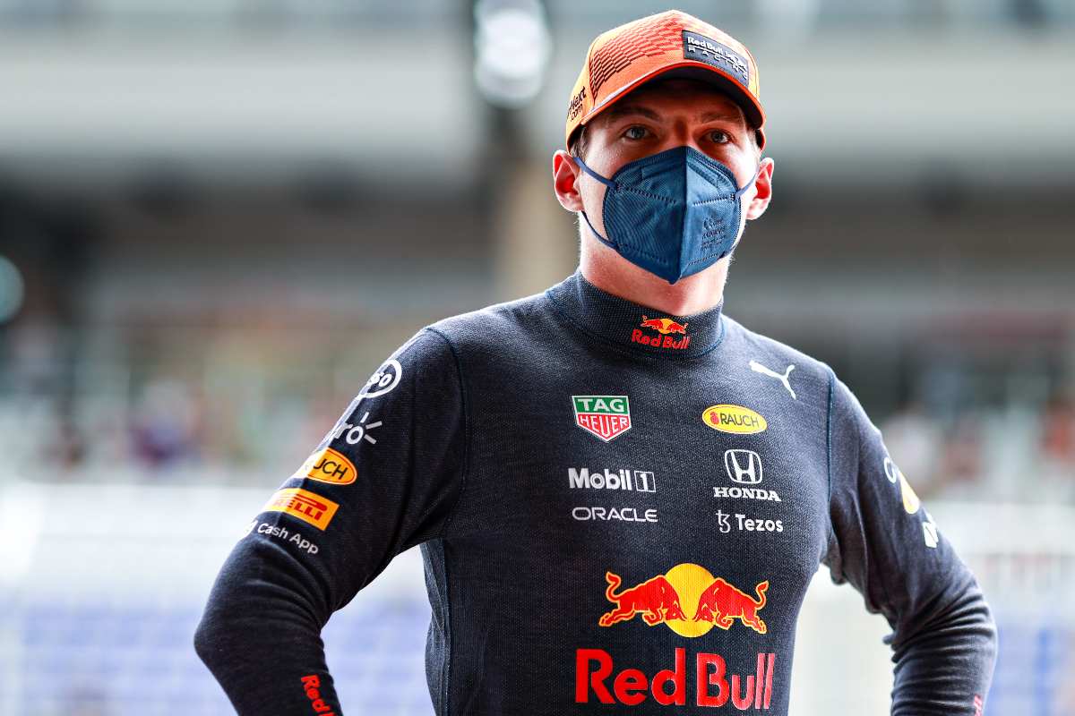 Max Verstappen nella corsia dei box al Gran Premio di Stiria di F1 2021 al Red Bull Ring