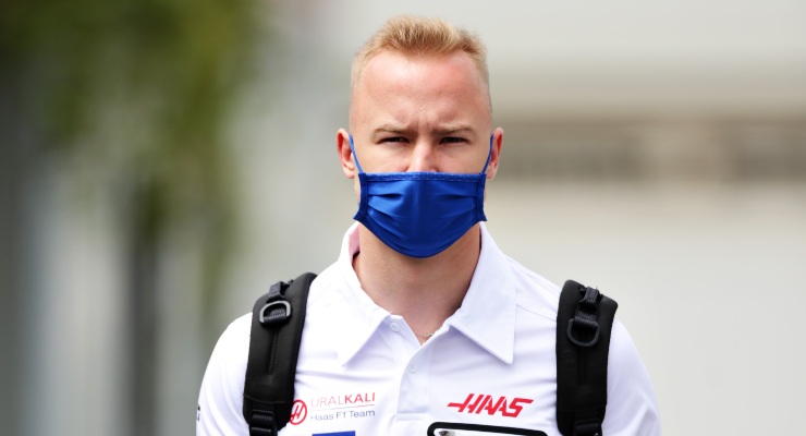 Nikita Mazepin nel paddock del Gran Premio dell'Azerbaigian di F1 2021 a Baku