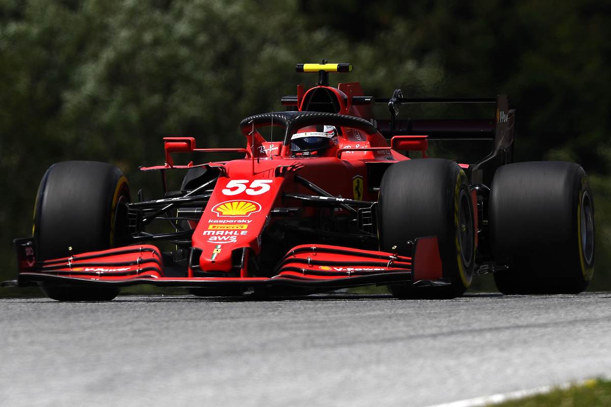 Carlos Sainz in pista nelle prove libere del Gran Premio di Stiria di F1 2021 al Red Bull Ring