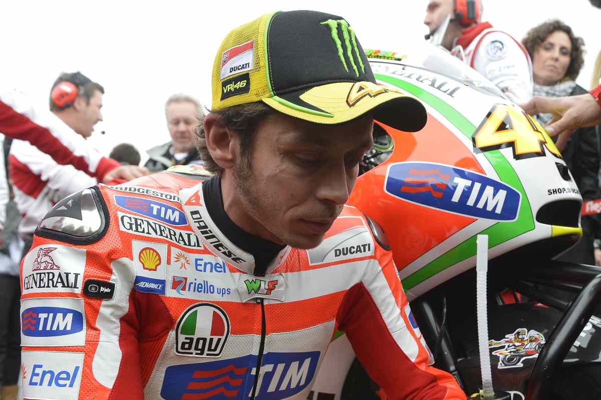 Valentino Rossi ai tempi in cui correva con la Ducati (Foto Ducati)