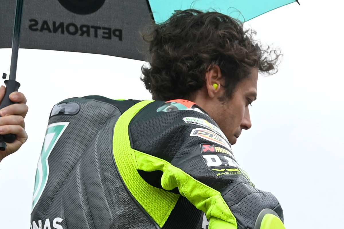 Valentino Rossi sulla griglia di partenza del Gran Premio di Germania di MotoGP 2021 al Sachsenring