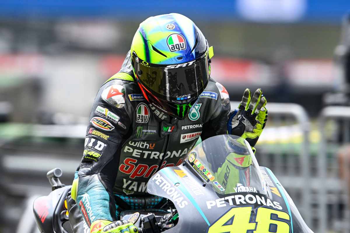 Valentino Rossi sulla Yamaha nel Gran Premio d'Olanda di MotoGP 2021 ad Assen