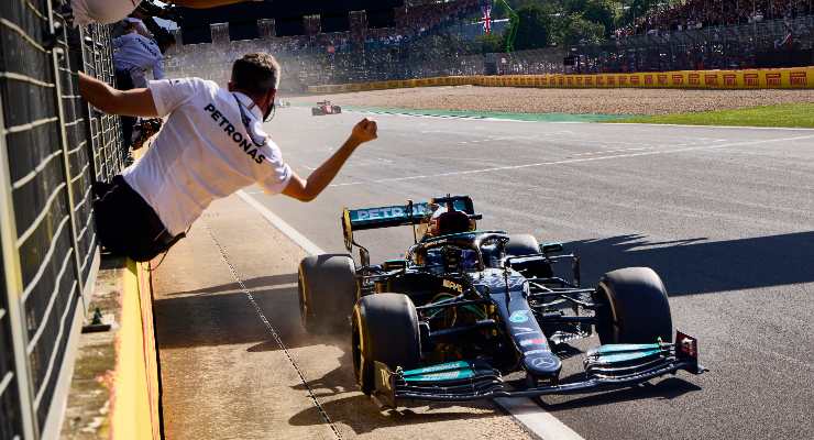 Lewis Hamilton vince il Gran Premio di Gran Bretagna di F1 2021 a Silverstone