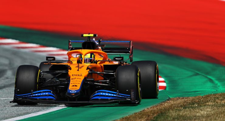 Lando Norris in pista sulla McLaren nelle qualifiche del Gran Premio d'Austria di F1 2021 al Red Bull Ring