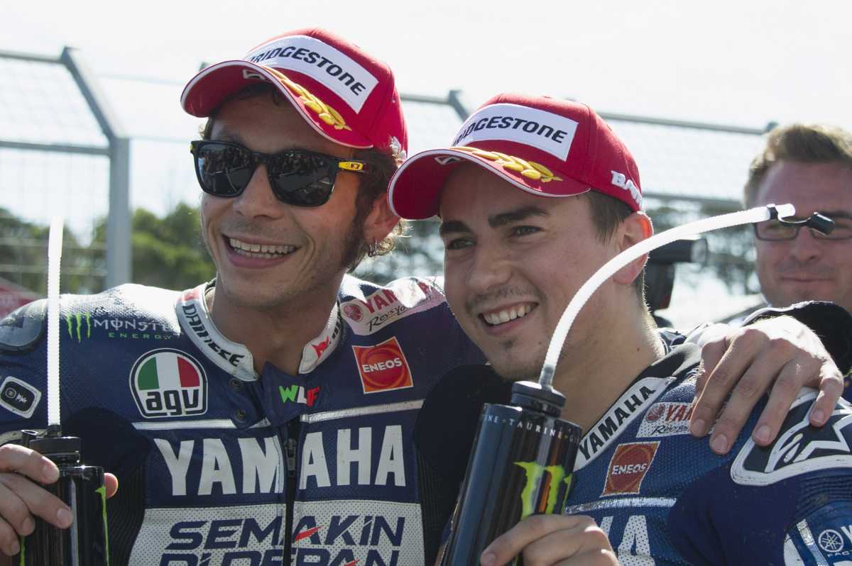 Valentino Rossi e Jorge Lorenzo ai tempi in cui erano compagni di squadra alla Yamaha