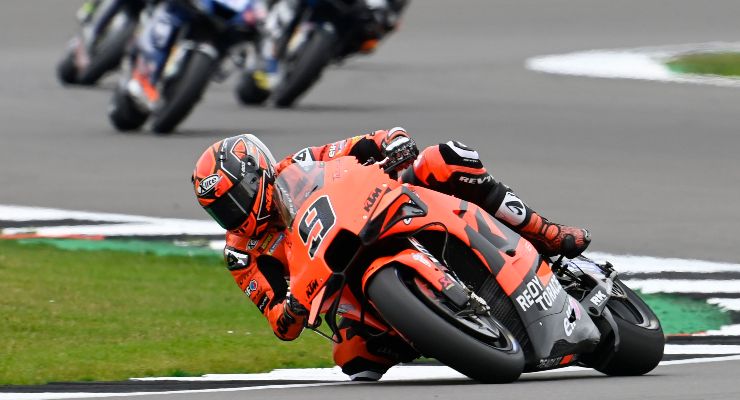 Danilo Petrucci in pista sulla Ktm al Gran Premio di Gran Bretagna di MotoGP 2021 a Silverstone