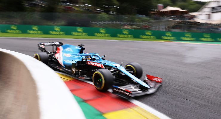 Fernando Alonso al volante della Alpine nelle prove libere del Gran Premio del Belgio di F1 2021 a Spa-Francorchamps