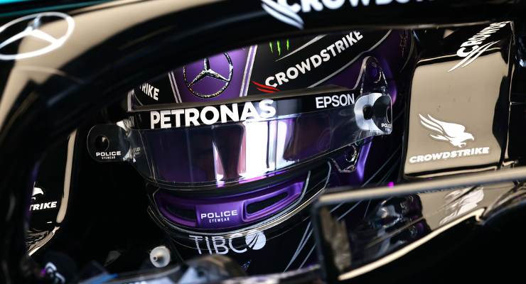 Lewis Hamilton nell'abitacolo al Gran Premio del Belgio di F1 2021 a Spa-Francorchamps