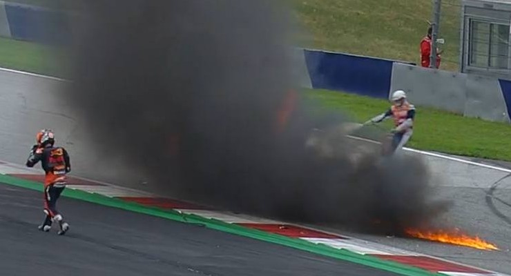 La caduta di Dani Pedrosa al Gran Premio di Stiria di MotoGP 2021 al Red Bull Ring (Foto Twitter/Sky Sport MotoGP)