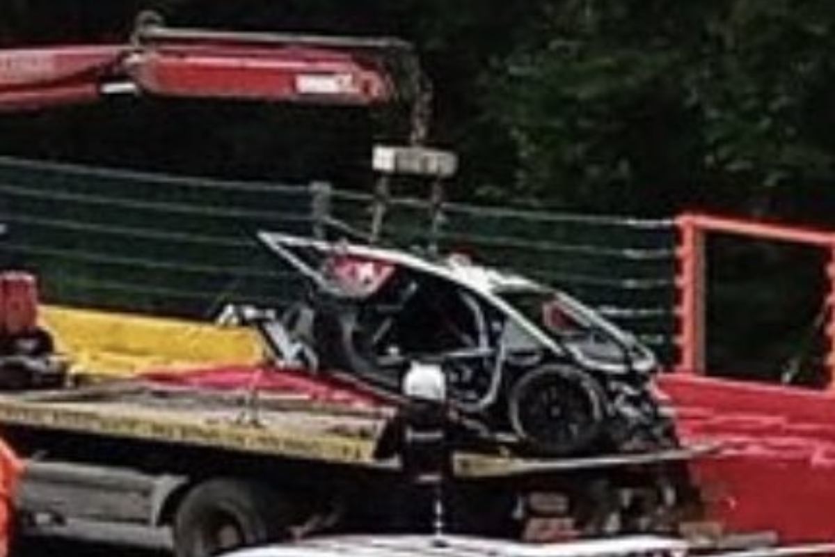 I rottami dopo l'incidente alla 24 Ore di Spa-Francorchamps